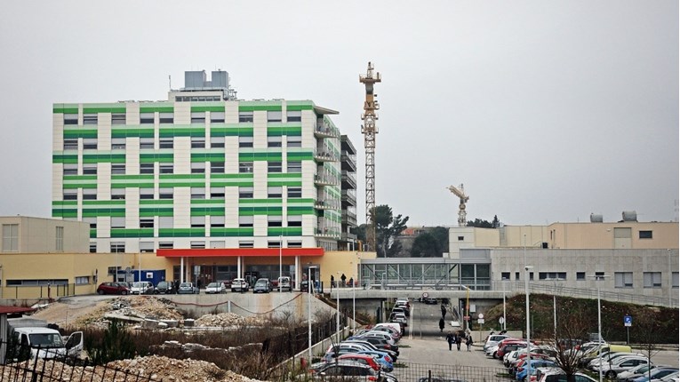 Ukidaju se posjeti u pulskoj Općoj bolnici