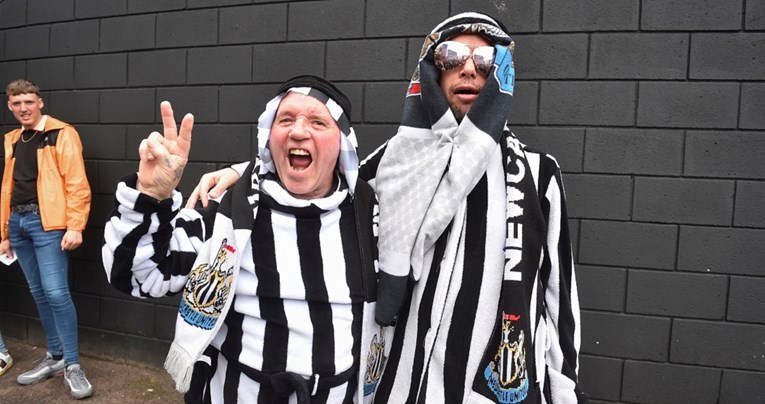 Pogledajte kako su navijači Newcastlea na St. James Parku dočekali nove vlasnike