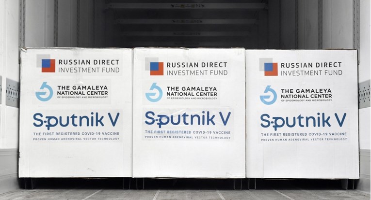 Francuski ministar: Ne treba kupovati ruska i kineska cjepiva dok ih EU ne odobri