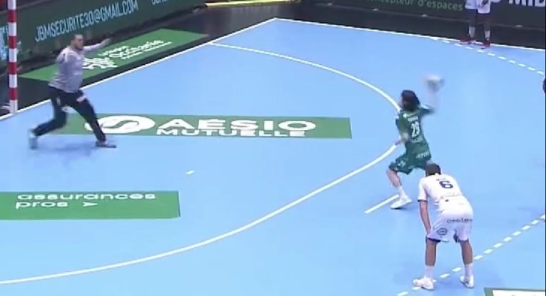 VIDEO Krenuo je izvesti sedmerac. Uslijedio je spektakl o kojem se priča