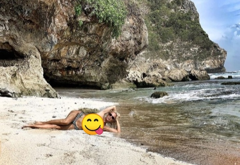 "Po odabiru muža": Maja Šuput pozirala u badiću pa skoro pokazala previše