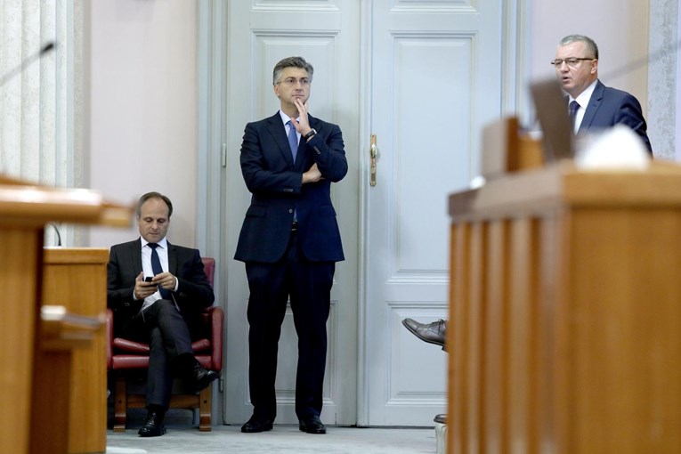 Plenković na vladi: Očekujem pojašnjenja oko uhićenja Duhačeka