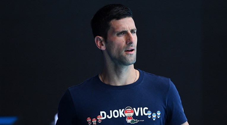 Australske novine Đokoviću: A sad marš!
