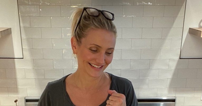Cameron Diaz otkrila čime hrani kćerkicu: Češnjak jede od prvog dana