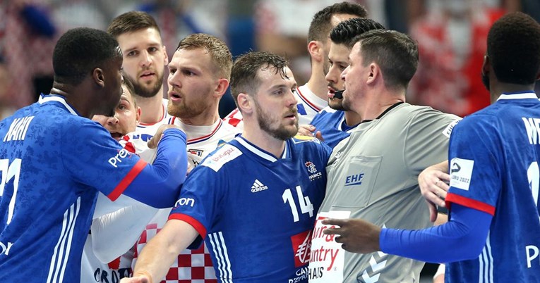 Mandić je dobio plavi karton, evo što to znači