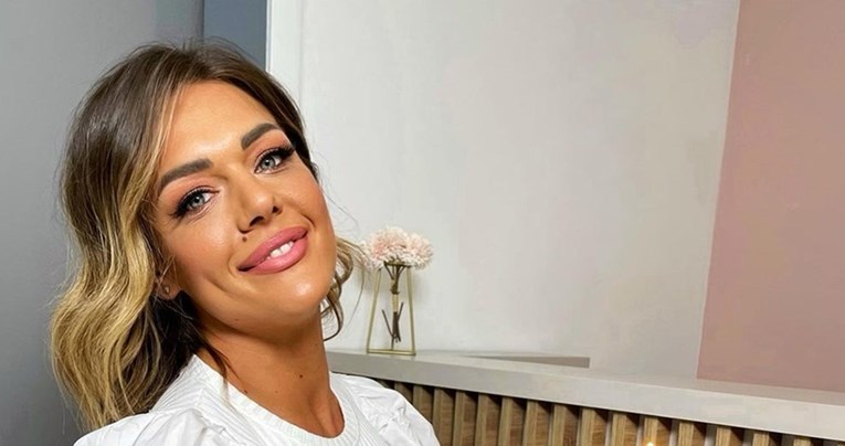 Sandra Perković objavila fotku na kojoj se ljubi s dečkom: Ljubav budale čini mudrima