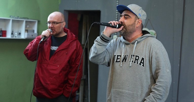 Menart povlači iz prodaje novi album Tram 11