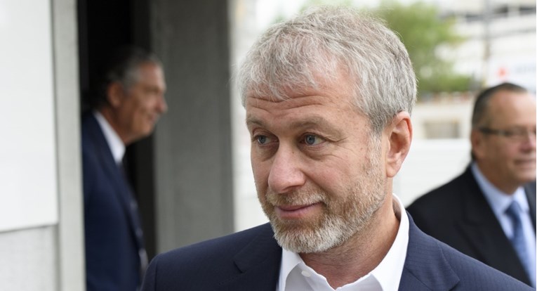 Šefovi Premier lige odobrili ponudu za prodaju Chelseaja
