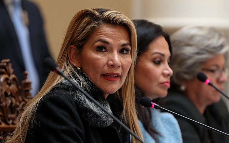 Privremena predsjednica Bolivije poziva Guaidoa da oslobodi Venezuelu