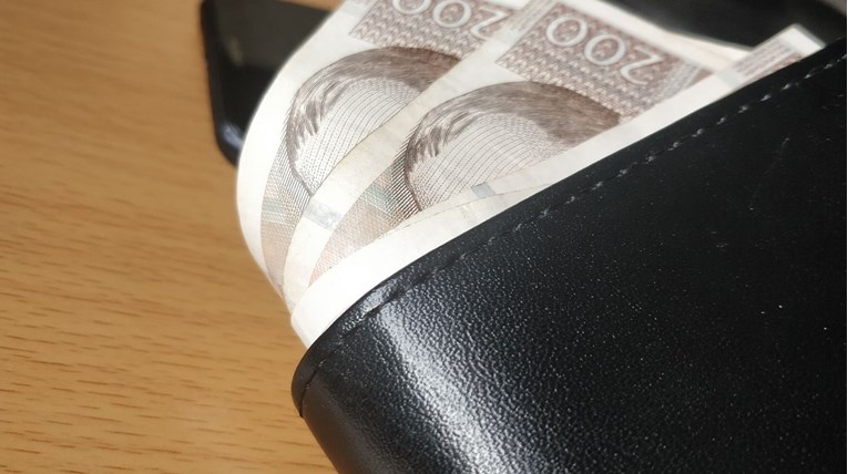 Prosječna plaća za kolovoz bila je 6723 kune