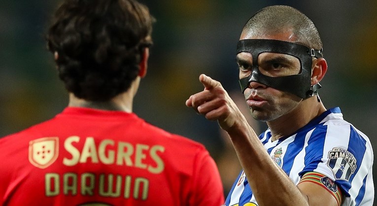 Pepe: Spavao sam s majkom do 17. godine. Provlačio sam joj prste kroz kosu