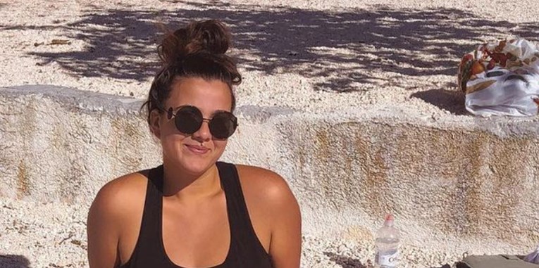 Nakon što je otkrila da je vratila dio kila, Maja iz ŽNV-a pokazala tijelo u badiću