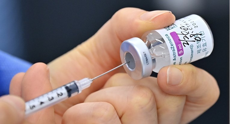 Zaokret u Francuskoj: AstraZenecom će cijepiti i starije od 65
