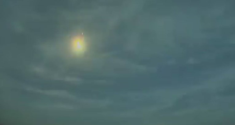 Večeras je iznad Hrvatske viđen sjajni meteor, pogledajte snimku
