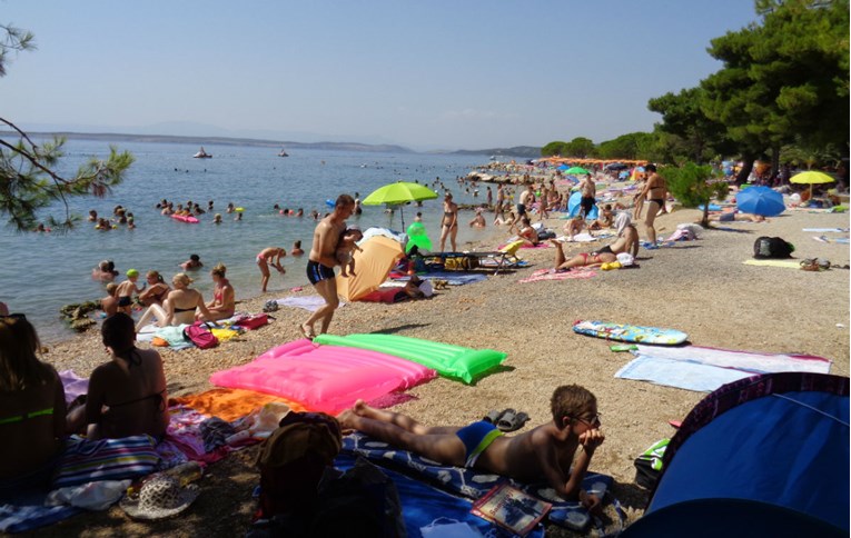 Crikvenica ne želi siromašne na plažama