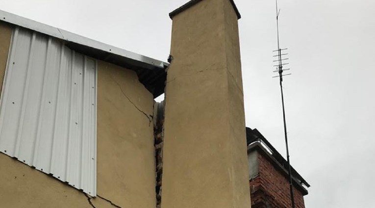 FOTO U Zagrebu srušen opasan dimnjak, sve je trajalo osam sati
