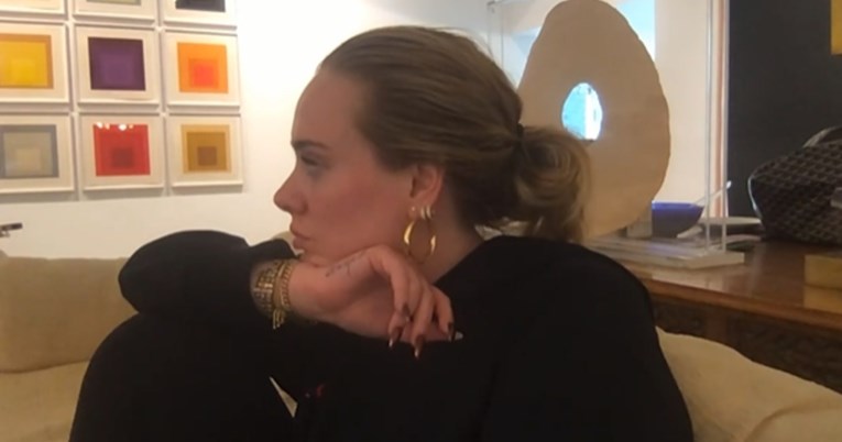 Adele o postporođajnoj depresiji: Konstantno davanje i davanje, mozak mi je bio kaša
