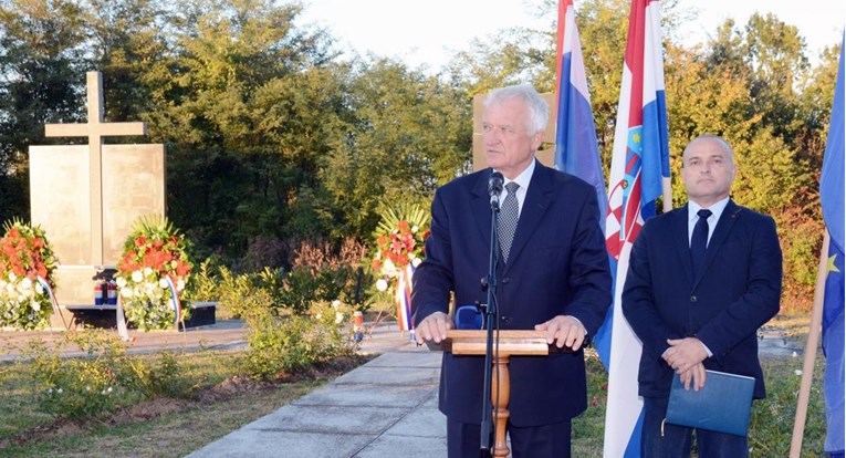 Bivši gradonačelnik Gline dobio kuću srpske obitelji. I on je najam plaćao 100 kuna