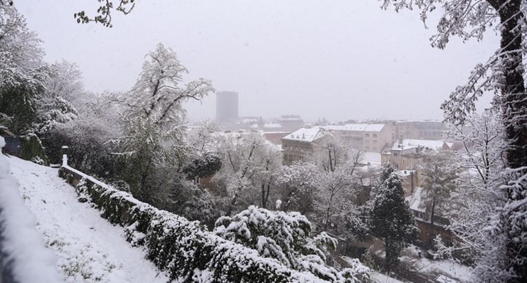 Stiže nova jaka promjena. Nalet hladnoće, obilna kiša, na kopnu opet snijeg