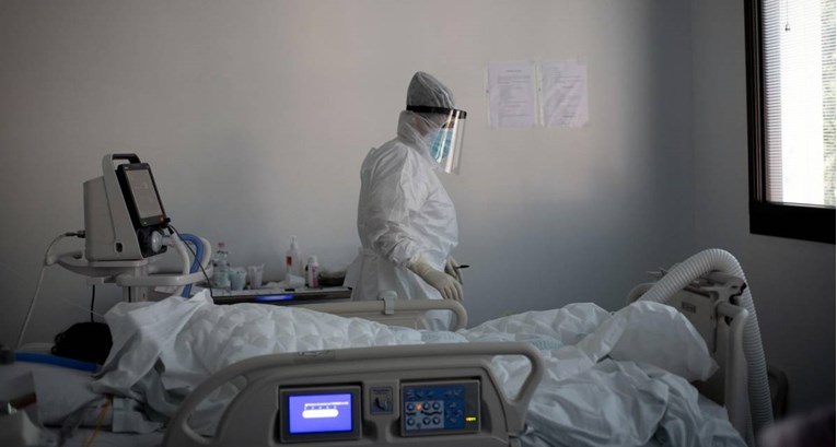 Korona u Francuskoj dosta povećala smrtnost i smanjila očekivanu životnu dob