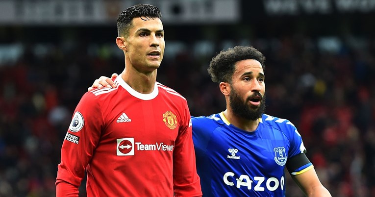 Ljutiti Ronaldo odbrusio protivniku koji je imitirao njegovo slavlje pa mu dao dres