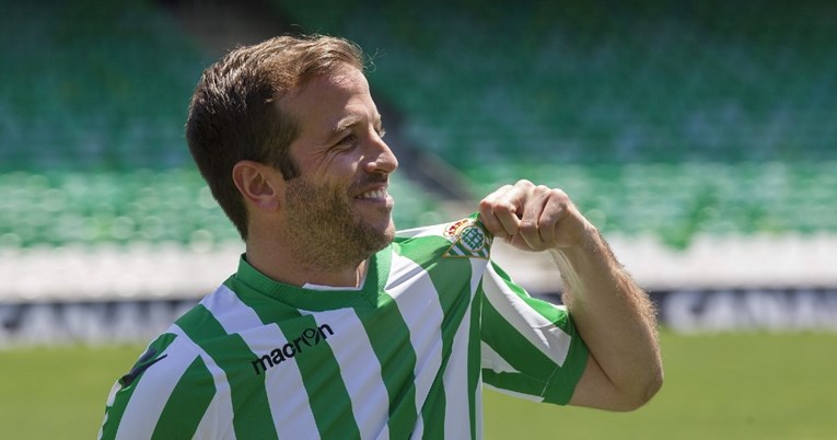 Netko je Betisovo osvajanje kupa slavio u dresu Van der Vaarta: "Nisu ga napali..."