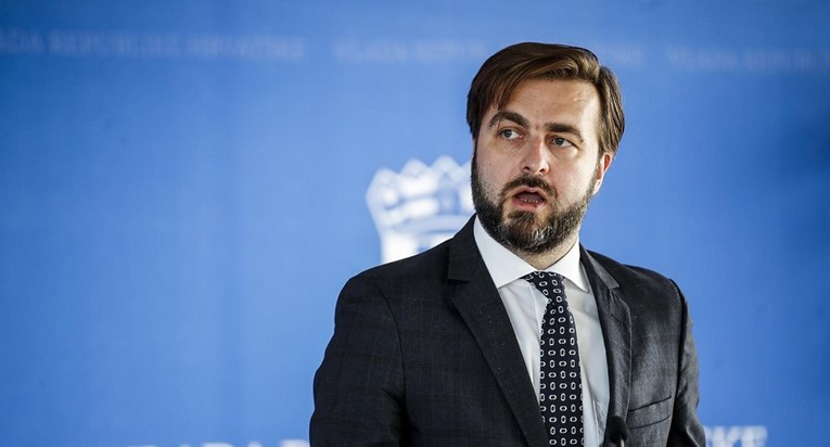 Ćorić napao Tomaševića zbog računa za plin: Najlakše je vezati se i leći na cestu...