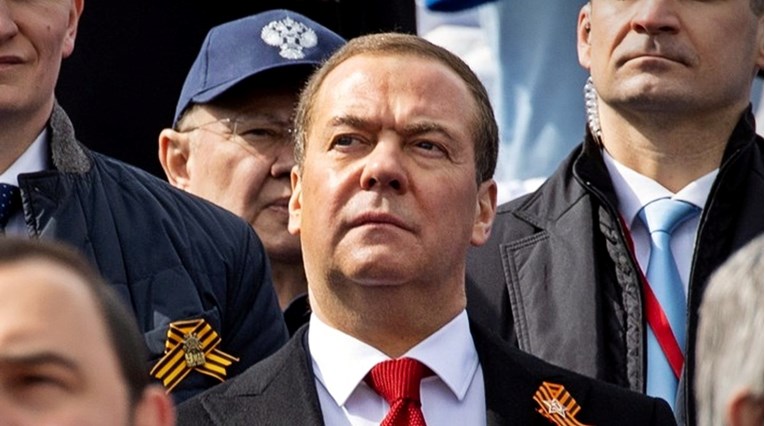 Medvedev prijeti svijetu: Čekaju vas golema kriza, izgladnjivanje, ratovi, epidemije