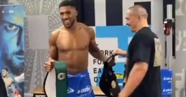 VIDEO Duhoviti Usik vratio pojaseve Joshui
