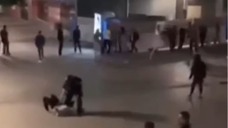 Nasilje na ulicama Stuttgarta, nekoliko policajaca ozlijeđeno