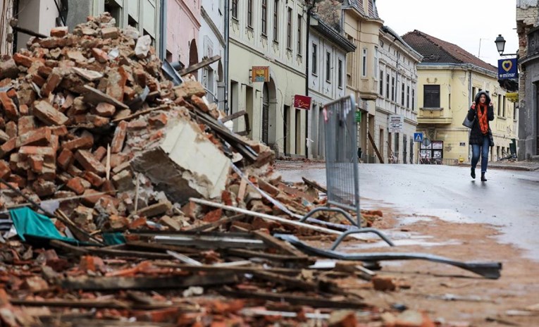 Srpsko narodno vijeće i splitska VeDRA dostavili građevinski materijal u Baniju
