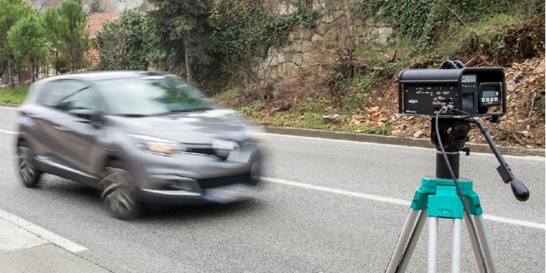 Stižu nova pravila o prolasku kroz crveno, brzini i kamerama. Promjene su velike