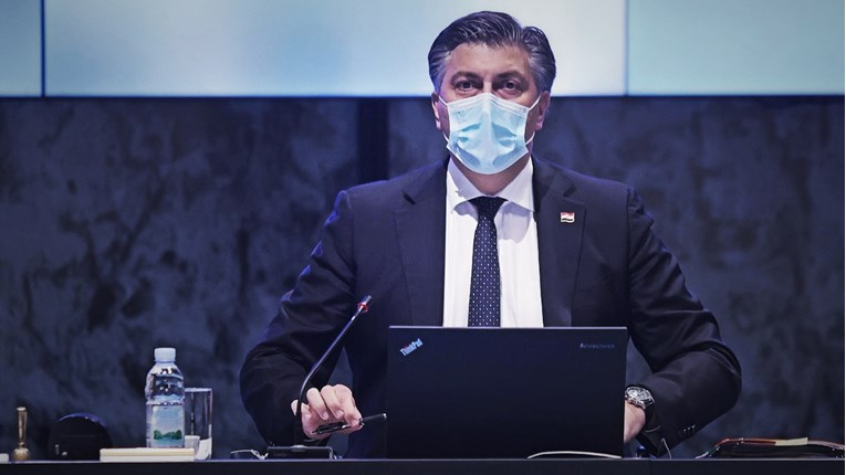Plenković: Naredio sam da se objavi popis onih koji su obnavljali kuće nakon rata