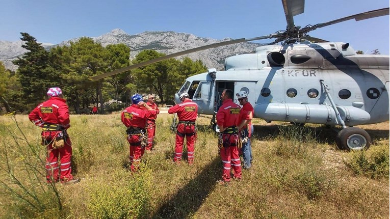 Trogodišnje dijete nestalo u Zagvozdu, pronađeno dva kilometra od obiteljske kuće