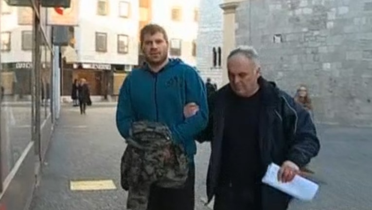 Ovo je muškarac osumnjičen da je prebio djevojku kod Rijeke