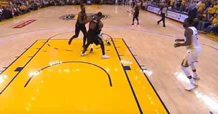 NAJKONTROVERZNIJI FAUL GODINE Jesu li suci ukrali pobjedu LeBronu i Cavaliersima?