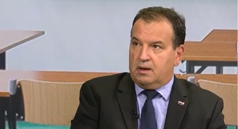 Beroš: Rastužuju me slike iz Slovenije i Italije