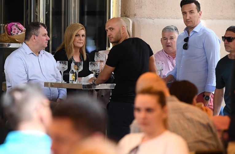 Kolinda slavila novu funkciju i pokazala novi imidž, pažnju privukao i detalj na ruci