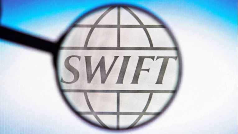 Vijeće EU glasalo za isključenje nekih ruskih banaka iz SWIFT-a
