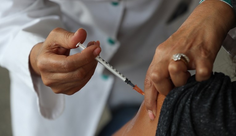 SAD će Keniji i Mauritaniji poslati 2 milijuna doza cjepiva protiv korone
