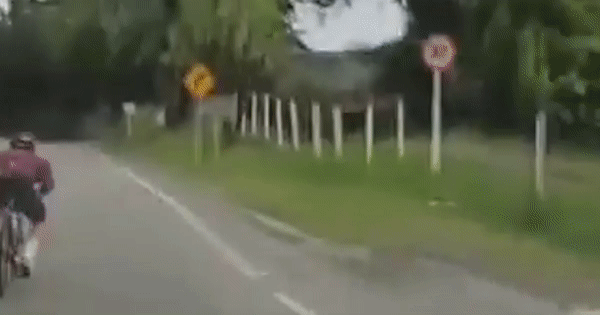VIDEO Porscheom nepropisno pretjecao pa u sudaru pokupio biciklista
