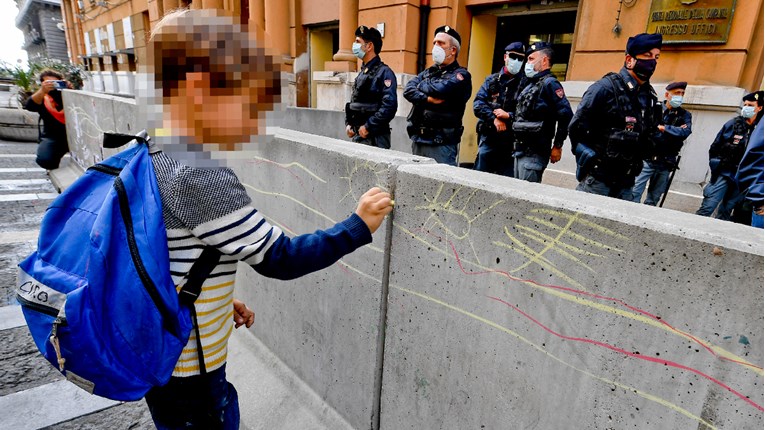 Izrael ukida karantenu za djecu koja su bila u kontaktu sa zaraženima