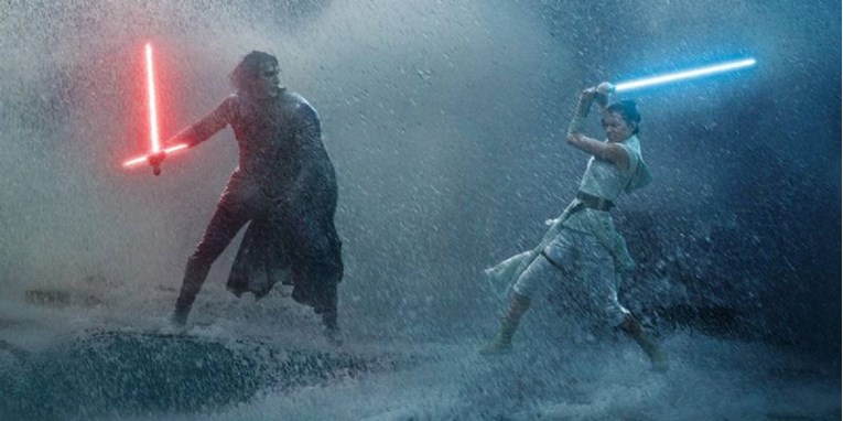 Kritičari uništili novi Star Wars: "Kukavički s jeftinim obratima"