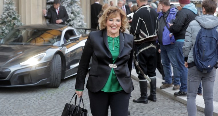 Tereza Kesovija objavila fotke s ručka s Macronom, evo s kim se fotografirala