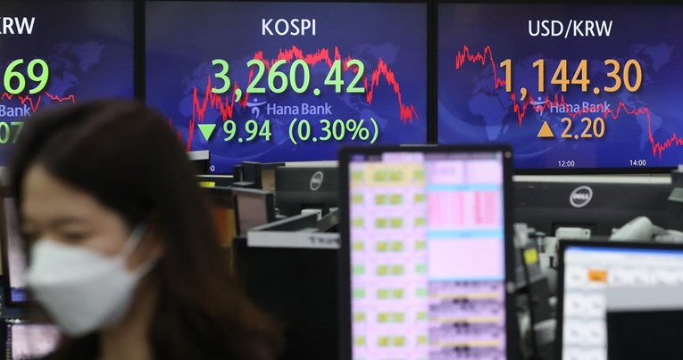 Azijske burze pale, dolar ojačao