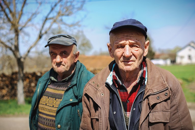 INDEX ŽELJA Đuro i Dragan žive od 480 kuna i sječe drva. Puno bi im pomogla pila