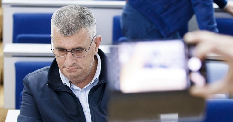 Bulj o covid-potvrdama: Obilježavaju ljude kao što se u nacizmu obilježavalo Židove