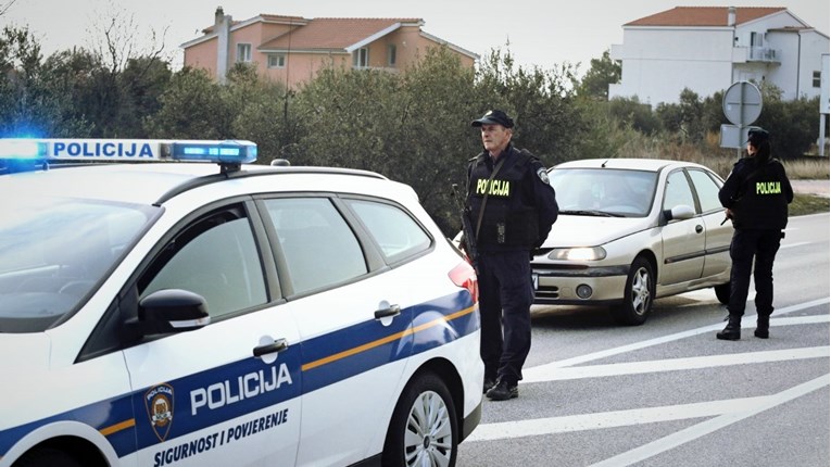 Srbin kod Osijeka vozio 111 km/h preko ograničenja, drugi tip napuhao 4.9 promila