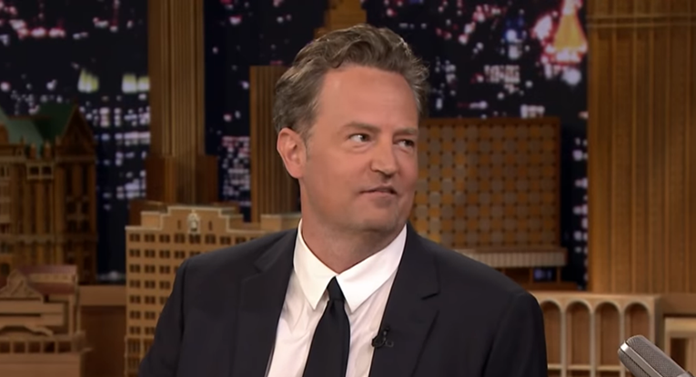 Matthew Perry se upravo zaručio s 20 godina mlađom: Ona je najbolja žena na planetu