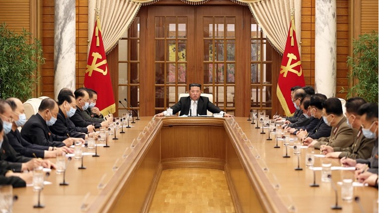 Sjeverna Koreja prije dva dana prijavila prvi slučaj. Sad javlja o 27 umrlih